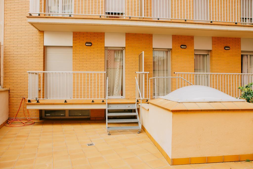 Apartamentos Navas Барселона Экстерьер фото