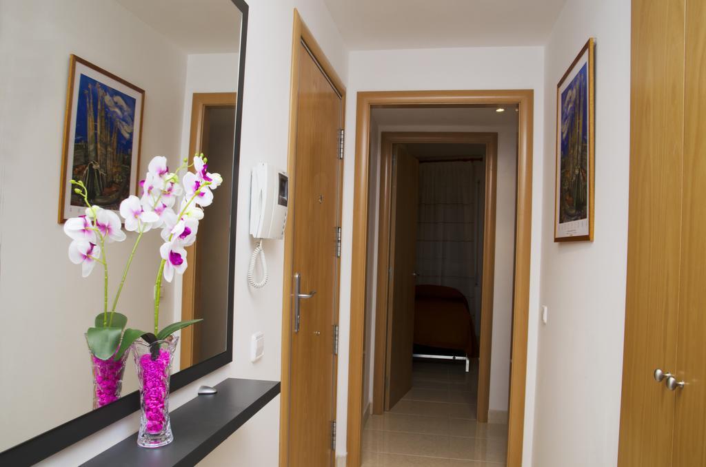 Apartamentos Navas Барселона Экстерьер фото