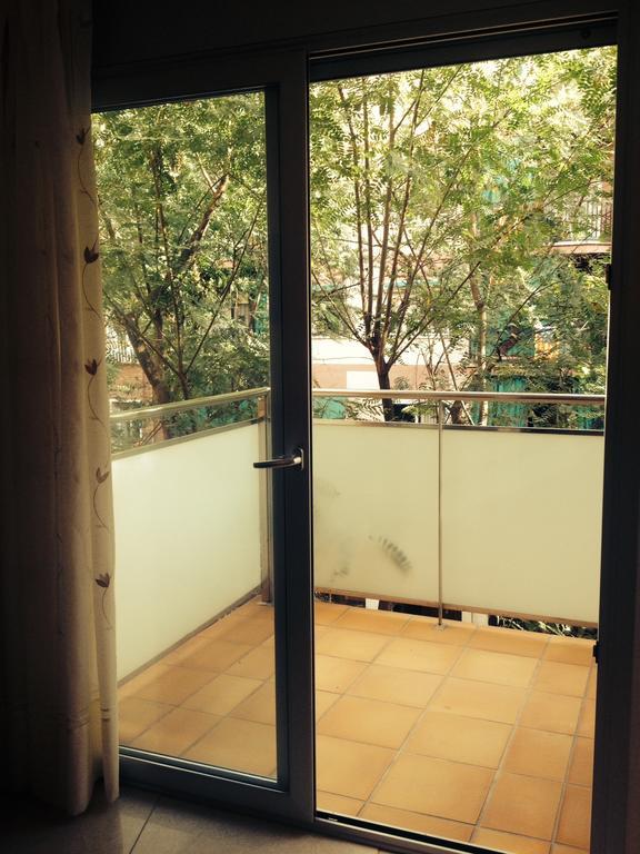 Apartamentos Navas Барселона Экстерьер фото